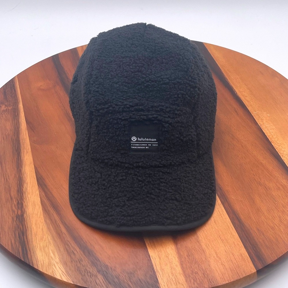 Lululemon Black Fleece 5-Panel Hat Adjustable Sherpa Mesh Lined Cap S/M